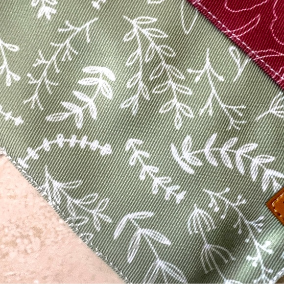 REMY+ROO PET BANDANAS LOT OF 3 Sell for 25 each get all three - Picture 9 of 11